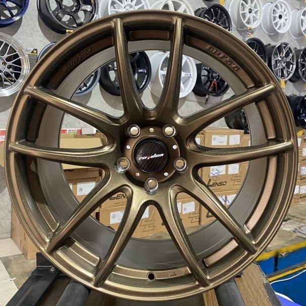 Jual Velg Mobil Kiwami Lenso R18 untuk Innova Xpander CRV | Shopee ...