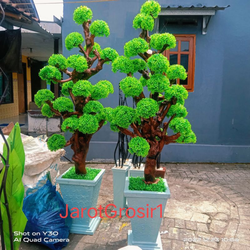 Jual POHON BONSAI ARTIFICIAL DEKORASI SUDUT RUANGAN SUPER JUMBO / POHON  BOLA . | Shopee Indonesia