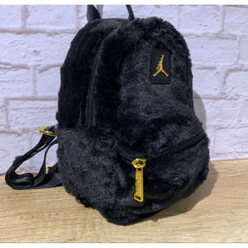 Jual JORDAN FAUX FUR MINI BACKPACK Tas punggung mini Shopee
