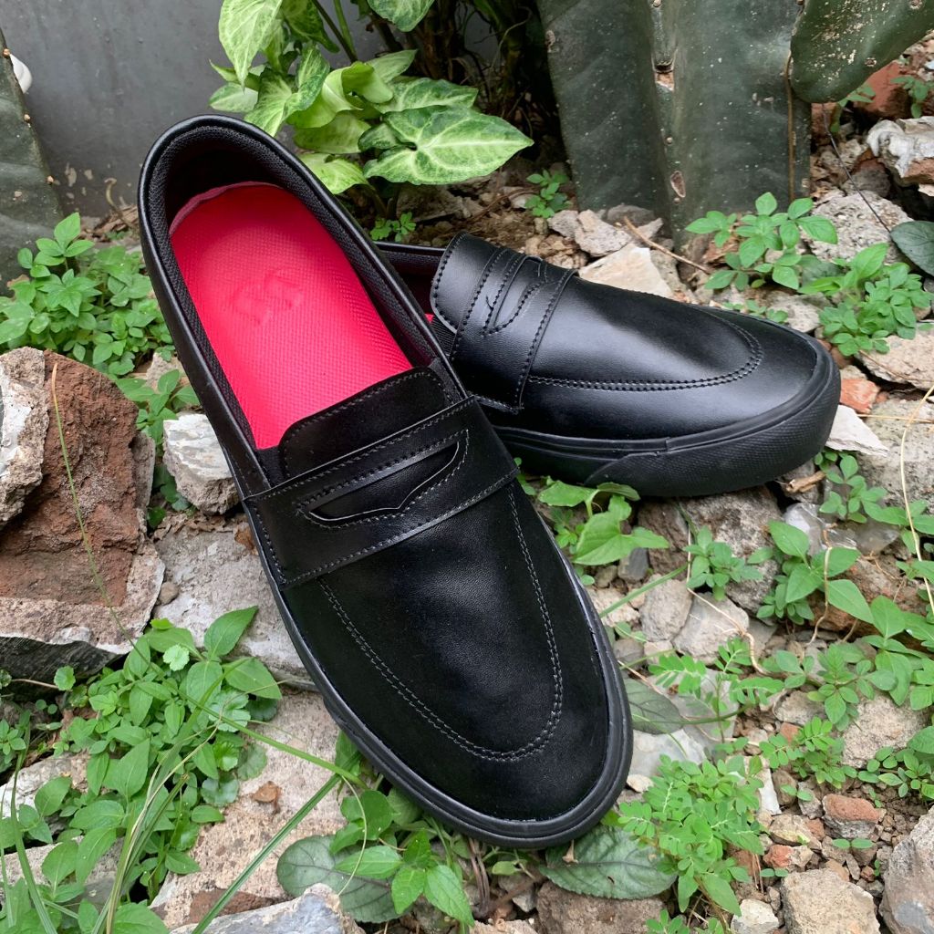 Jual SYRUP SUPPLY OFFICIAL | BLACK MONKEY | sepatu casual slip on ...