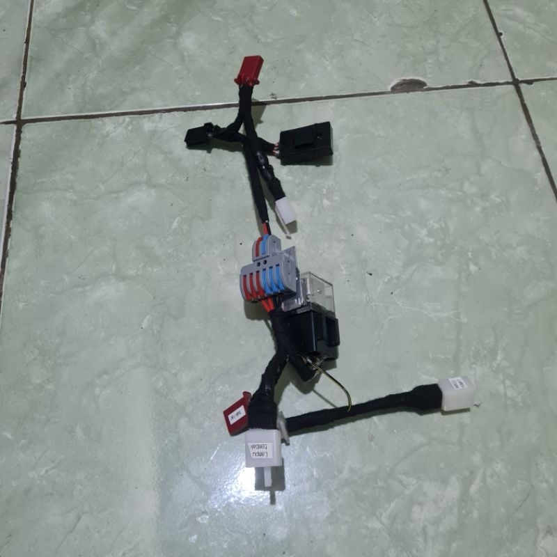 Jual Lampu tambahan/tembak 1 set buat molis fox-R dan Fox-S atau molis ...