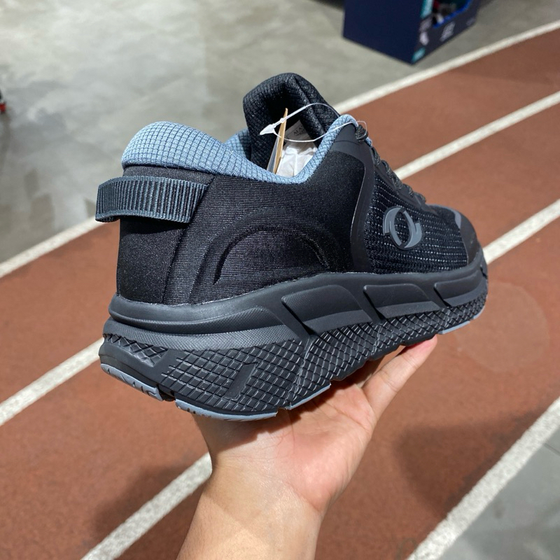 Jual (size 44) 𝐒𝐄𝐏𝐀𝐓𝐔 𝐇𝐈𝐓𝐀𝐌 𝐀𝐒𝐓𝐄𝐂 𝐈𝐍𝐕𝐄𝐑𝐍𝐄𝐒𝐒 - 𝐁𝐋𝐀𝐂𝐊 | Shopee Indonesia