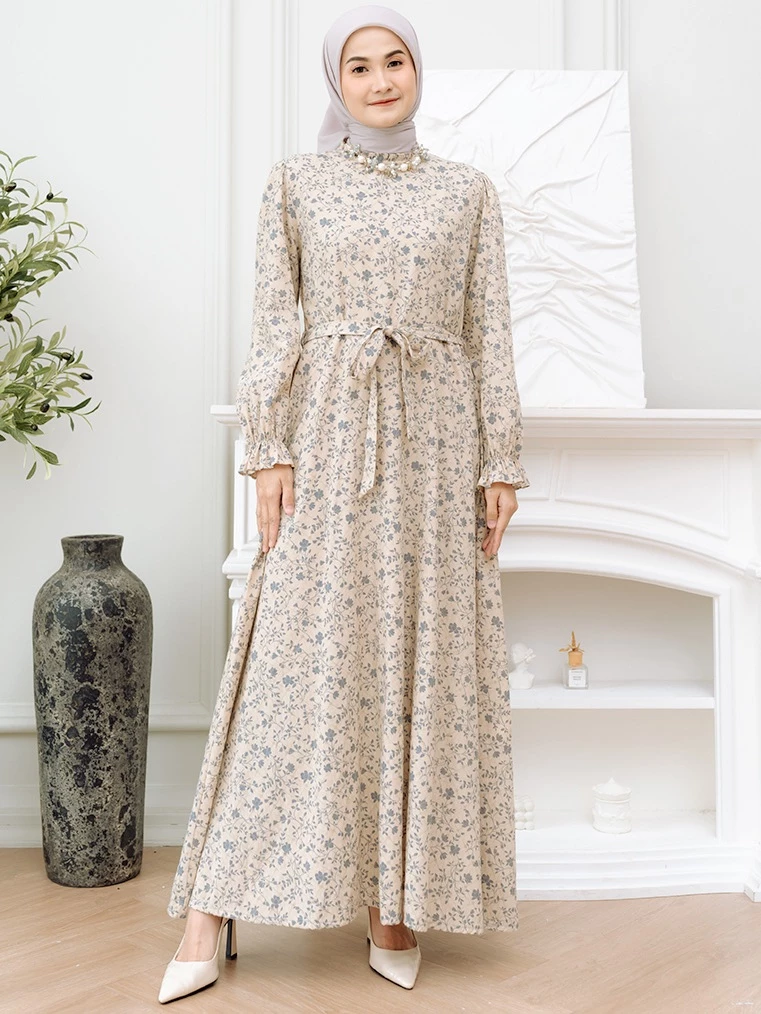 Sarimbit Expand Mozzaya keluarga warna dusty blue premium untuk Lebaran 2026