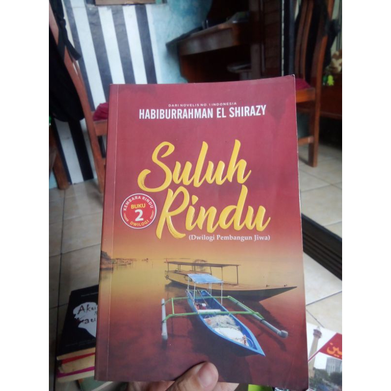 Jual Buku Bekas Ori Suluh Rindu Habibburrahman El Shirazy | Shopee ...