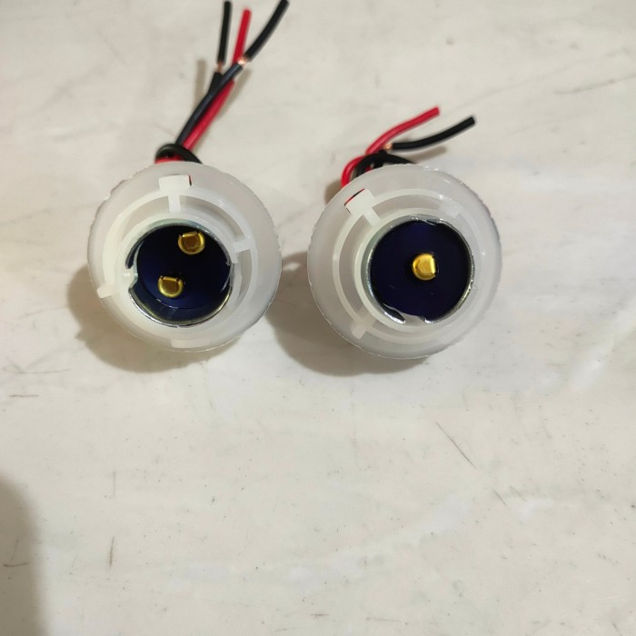 Jual SOCKET FITTING PLASTIK LAMPU REM SEIN MUNDUR KAKI 1 & 2 / RUMAH ...