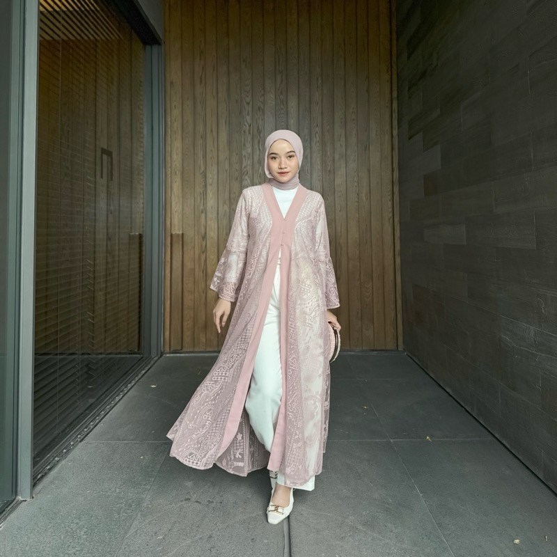 Agatha Outer - foto 3