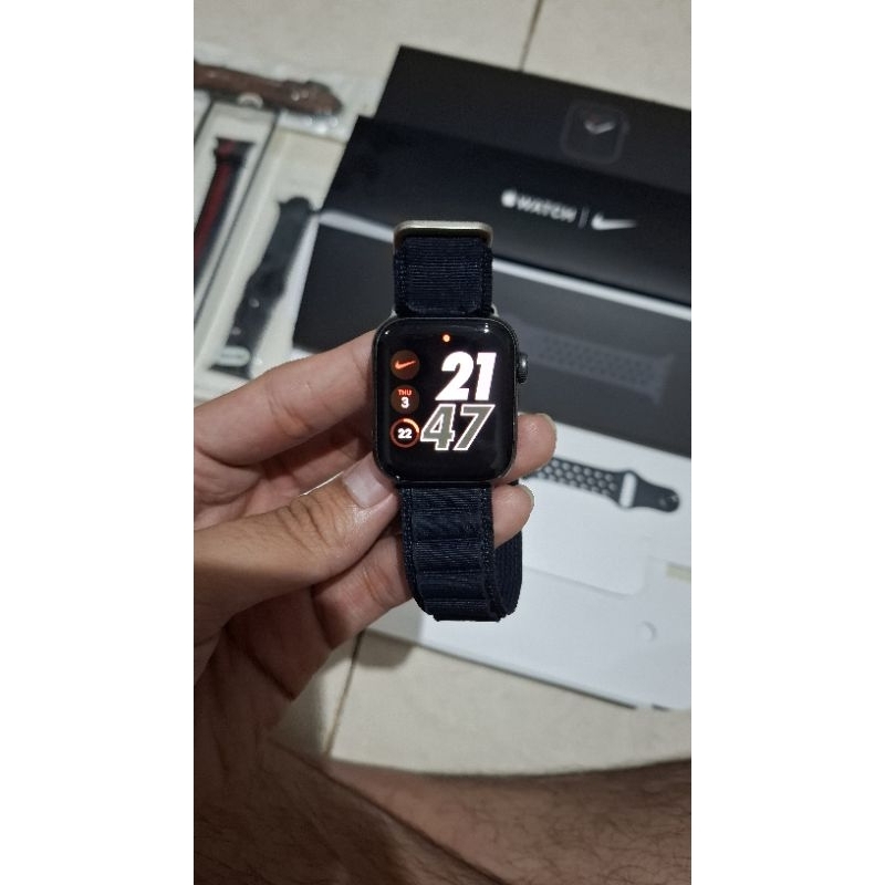 Jual Apple Watch SE 40MM Gen 1 Shopee Indonesia