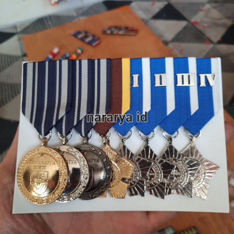 Jual [NARARYA ID] Medali PRAMUKA dan PNS / Mendali Besar Pita Tanda ...