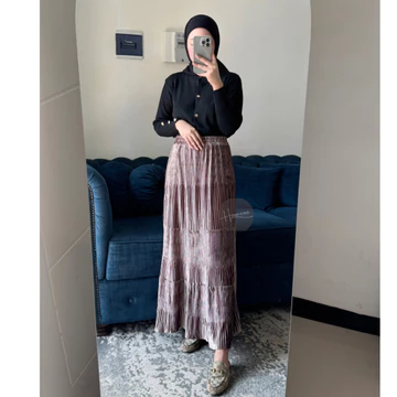 Haseena Rok Plisket Velvet Cabang Lidi Olivia Tiga Susun Bawahan Bludru Wanita Muslim Ruffle