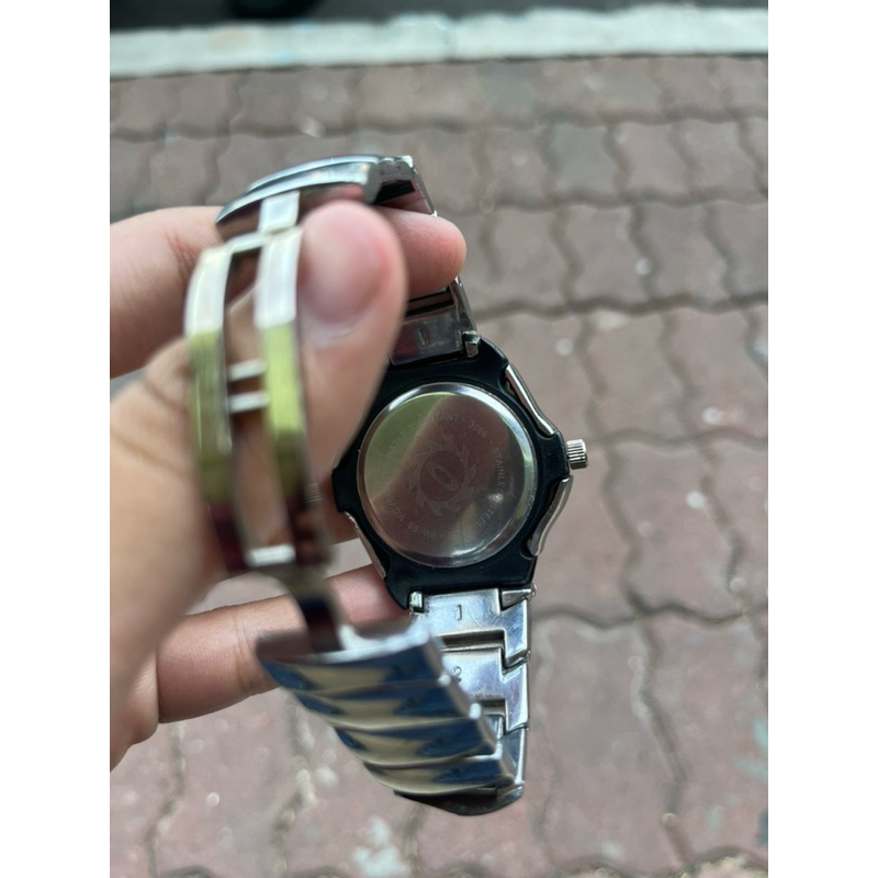 腕時計 y2k OAKLEY オークリー　オマージュ　ゴールド① 腕時計 y2k OAKLEY オークリー オマージュ ゴールド（Oakley