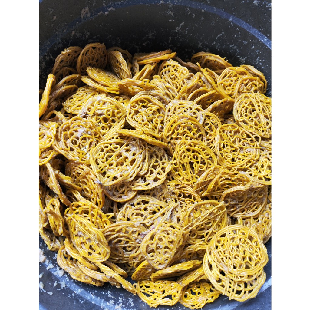 Jual Krupuk Mie Kuning Mentah / Kerupuk Mi Kriting Kuning Makanan ...