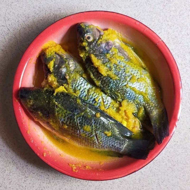 Jual ikan bumbu kuning / ikan ungkap bumbu kuning / ikan ungkep bumbu ...