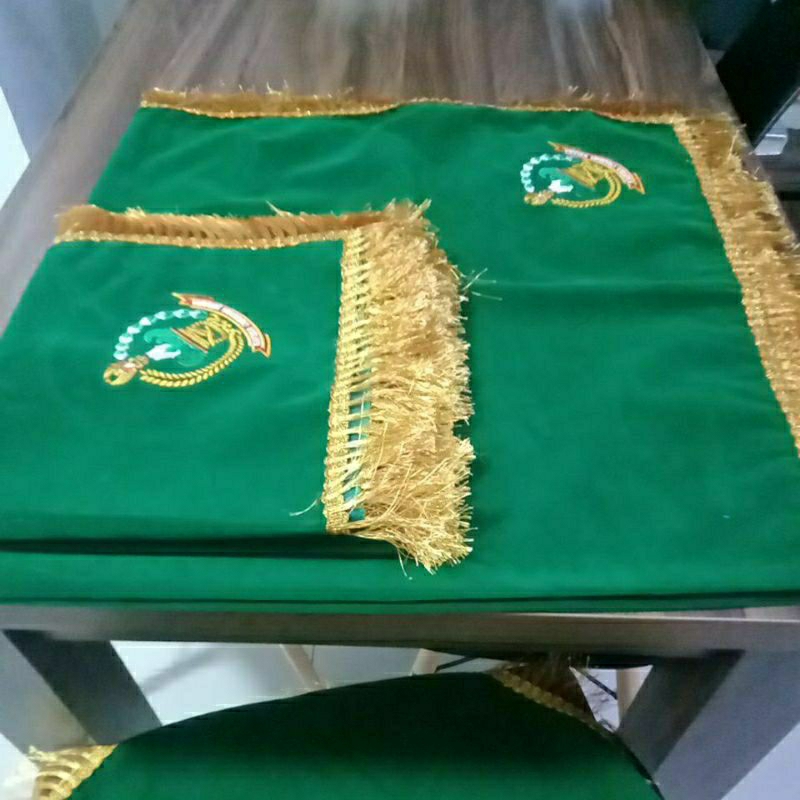 Jual Taplak bludru persit Terbaru rumbai emas (120×120cm) | Shopee ...
