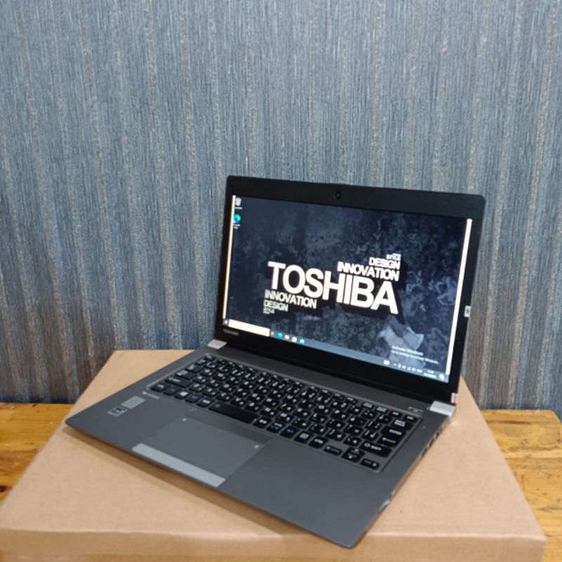 Jual Laptop Toshiba dynabook R63 Cor i7-5500U Ram 8Gb/SSD 256Gb