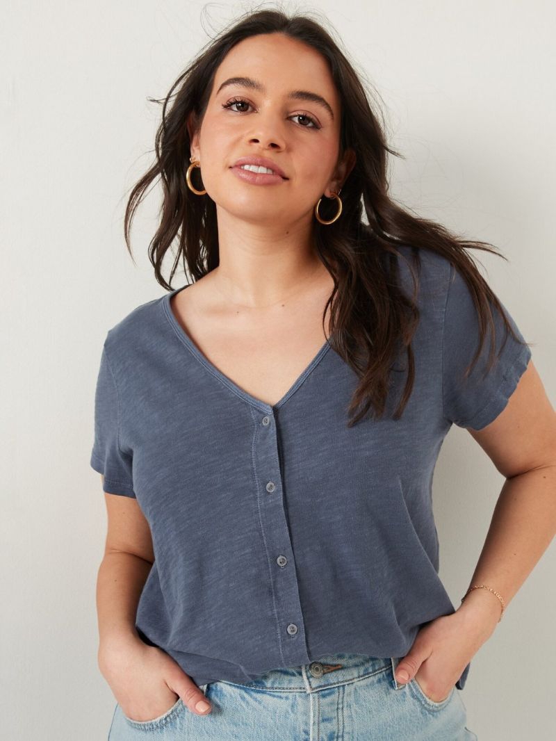 Tennis Match Slub Knit V-Neck Top