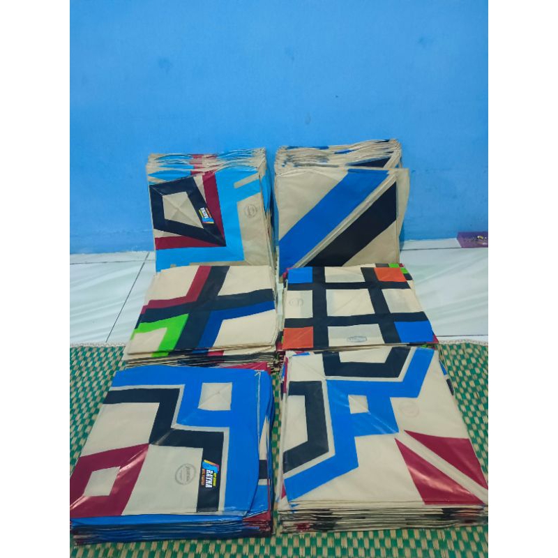 Jual layangan seot super rayna 54cc (isi 25 pcs)motif mix | Shopee ...
