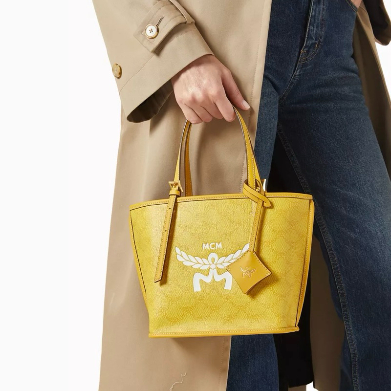 バッグ・カバンその他 MCM Woman Mini bag Yellow MWHESAC01 Y7 MCM Yellow Leather Mini Hummel Crossbody Bag | italist