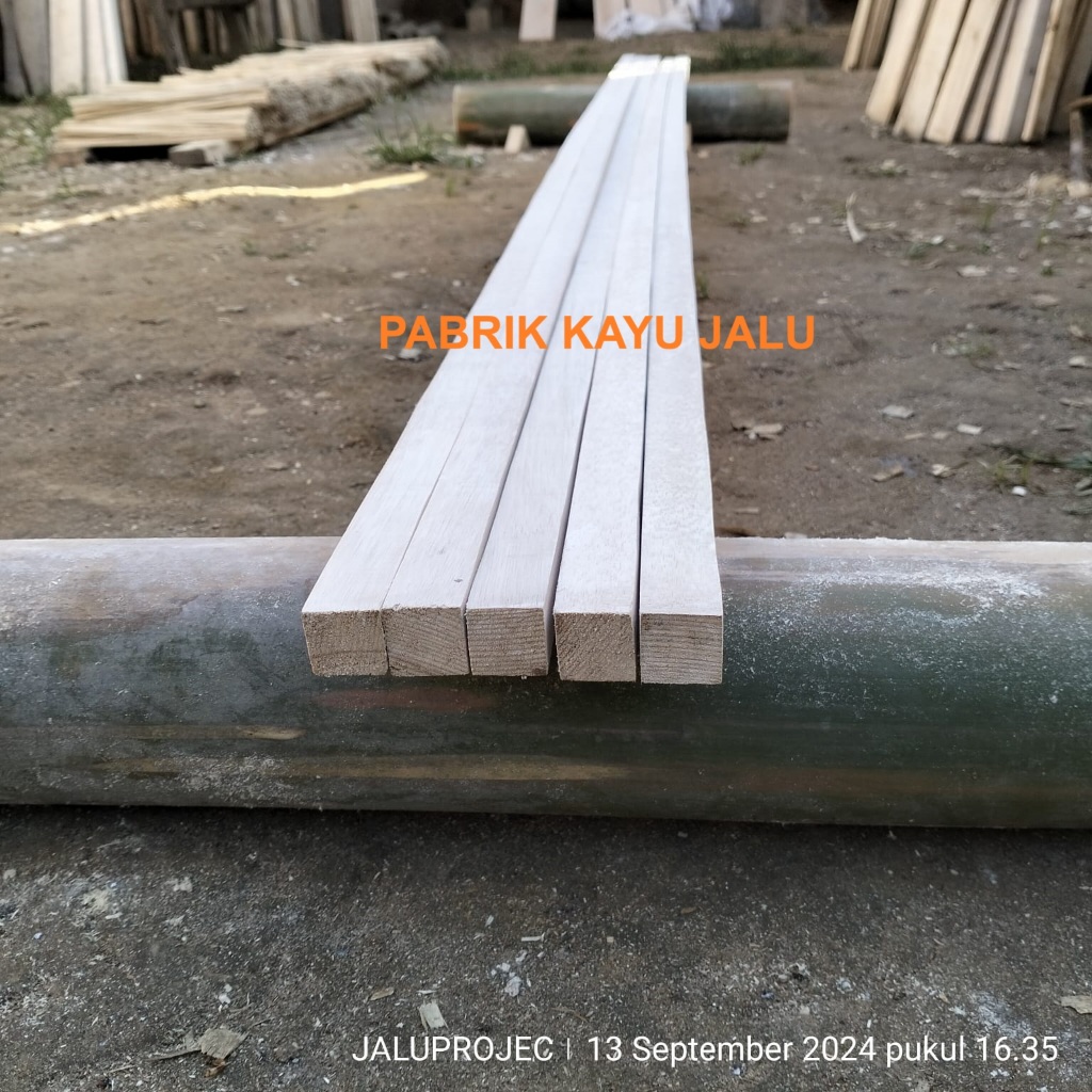 Jual Reng Kayu 2x2 Panjang 2 Meter Isi 10 Batang List Kayu Solid Halus ...