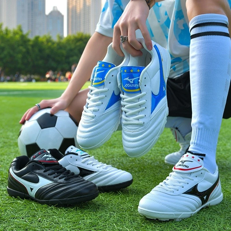 Mizuno Morelia Turf Leather Futsal Sepatu Bola - slide 1