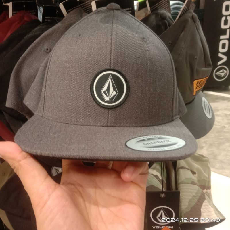 Jual Topi Volcom Terlengkap & Harga Terbaru Juni 2026 | Shopee Indonesia