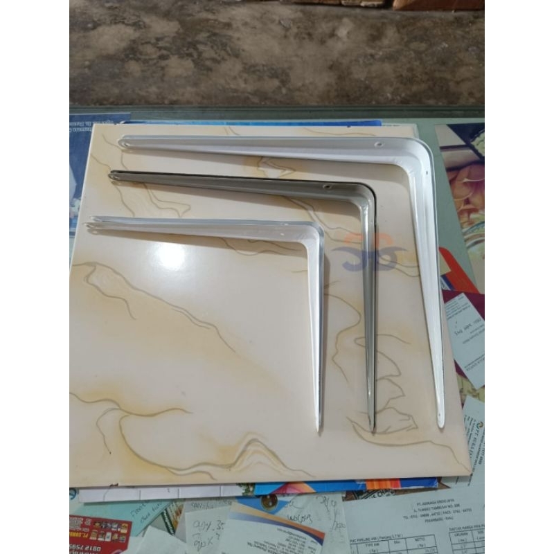 Jual siku rak putih besi / siku rak dinding / siku sokong plat putih ...