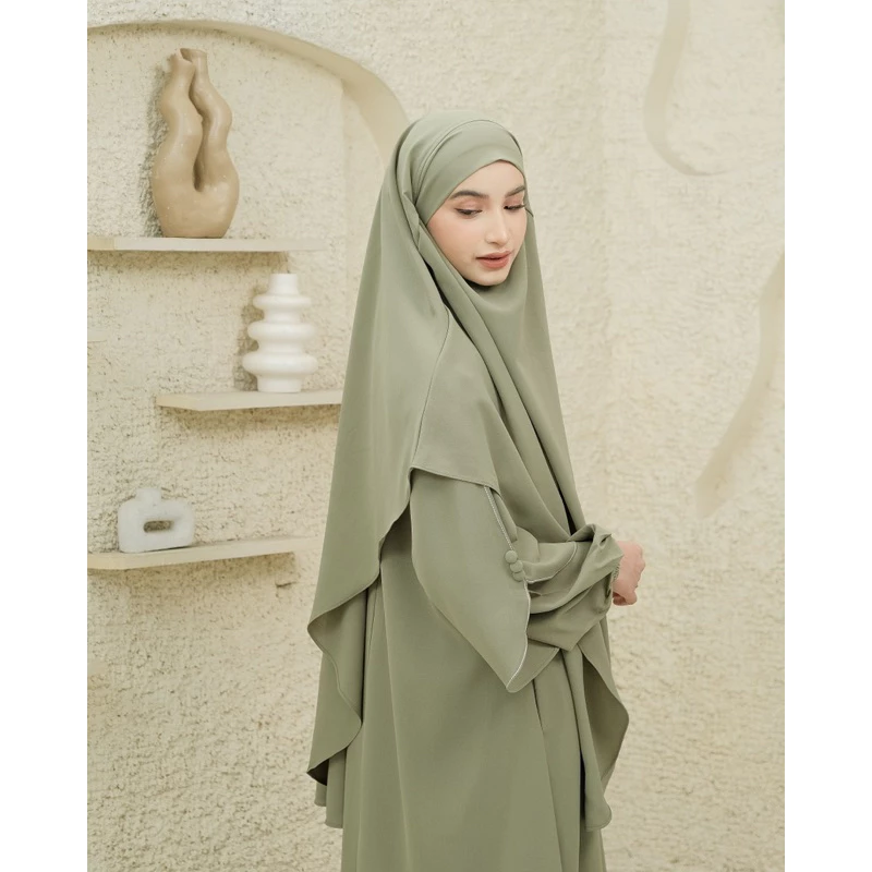 Tampilan Elegan Gamis Ar Rayyan