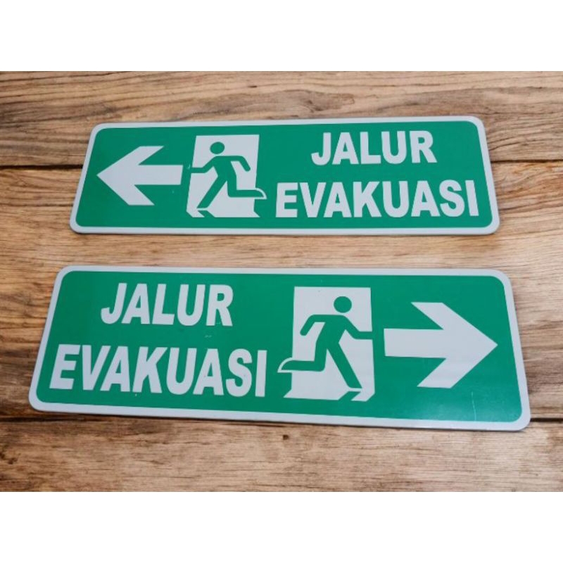 Jual Sign Rambu PVC Jalur Evakuasi Arah Kanan 10x30 cm | Shopee Indonesia