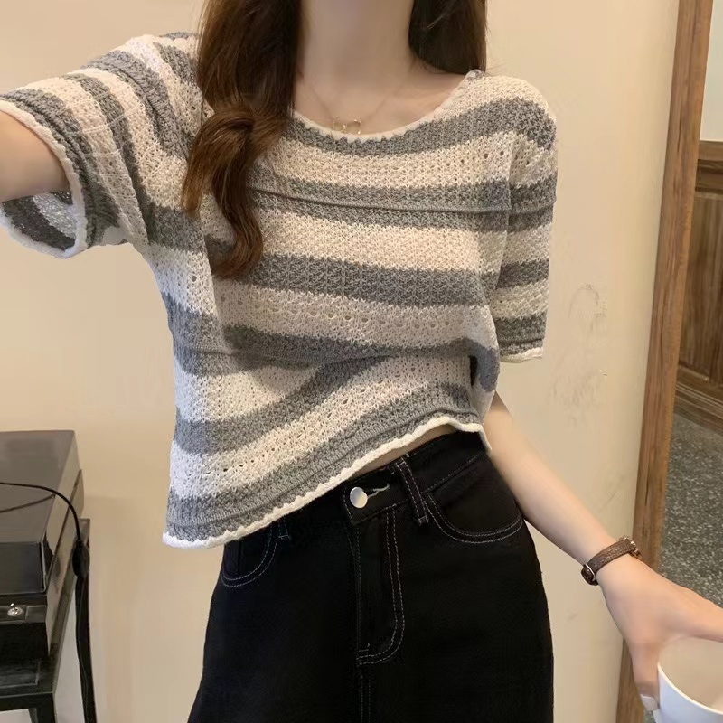 Jual Crop Top Rajut Wanita - Atasan Knit Motif Garis Korean Style ...