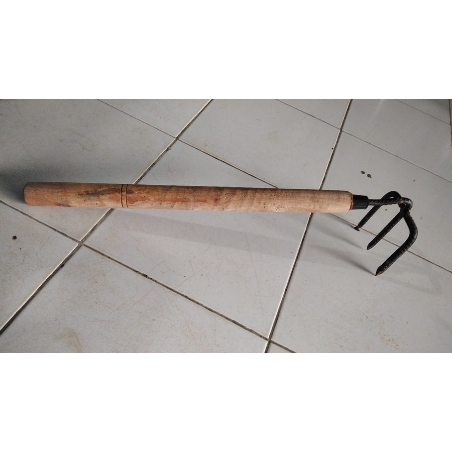 Jual Cangkul Mini Garuk Taman Pacul Garukan Sampah Kecil Got Garpu Alat ...