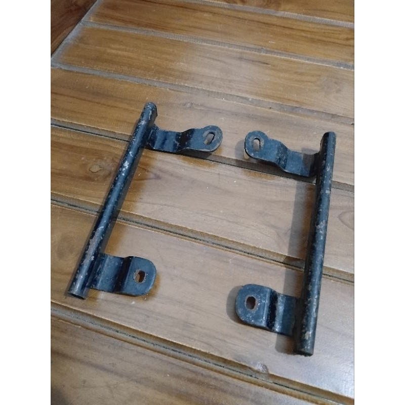 Jual begel,behel besi pegangan samping yamaha f1zr original | Shopee ...
