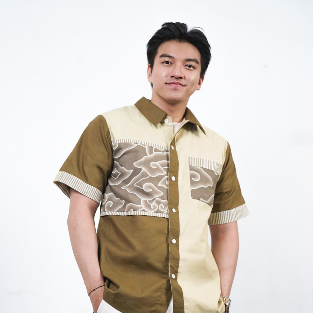 Jual MOMEN - Hem Batik Pria Kemeja Lengan Pendek Motif Mega Mendung ...