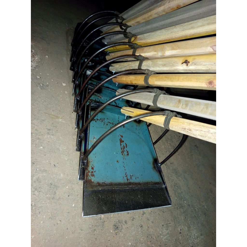Jual Cadong Pasir/ Cangkul Pasir/ Garuk Pasir/ Alat Tukang/ Alat Kebun ...