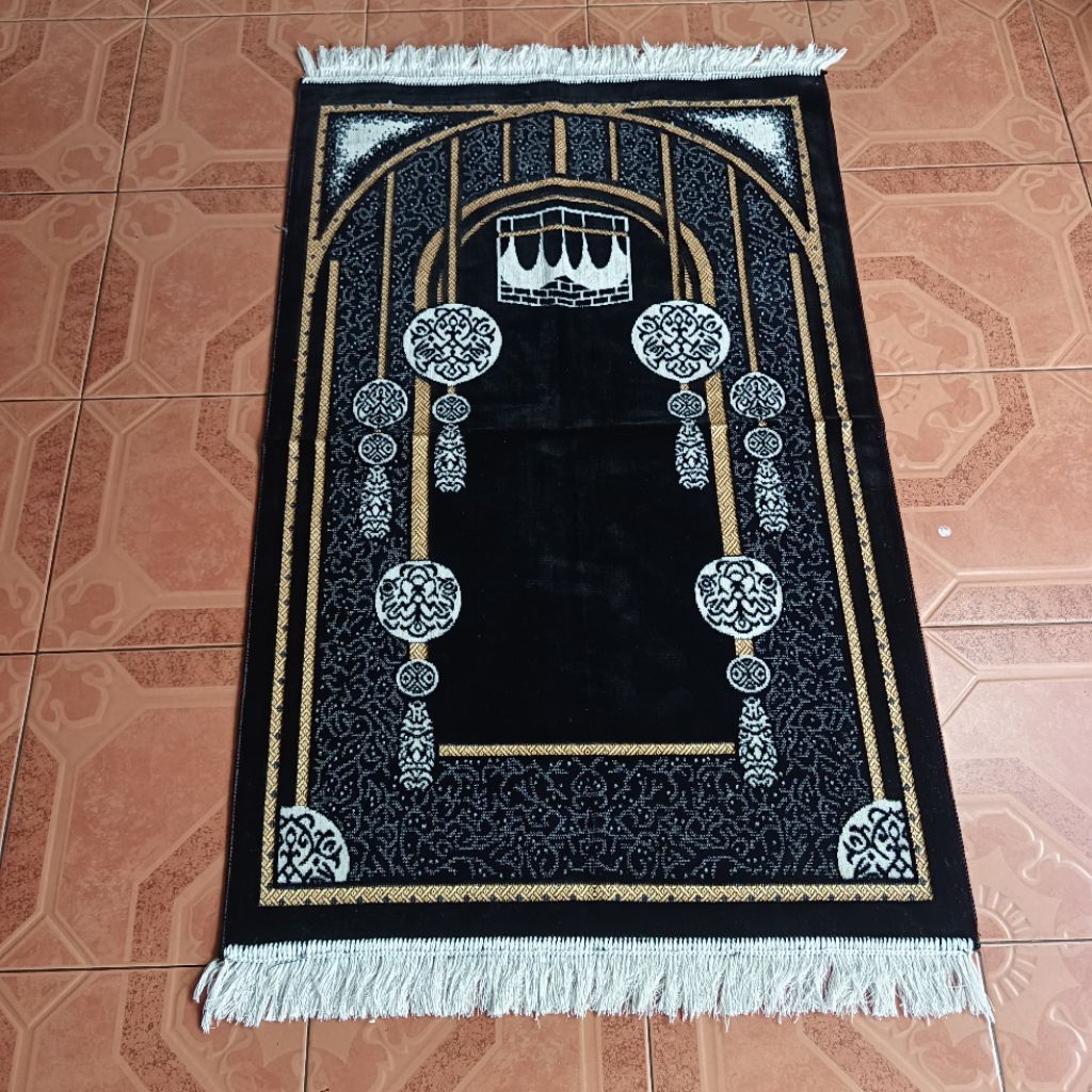 Sajadah Turki Original Super Ultra premium/ Motif Kiswah/Ukuran 70 cm x110 cm,Tebal Halus & elegant