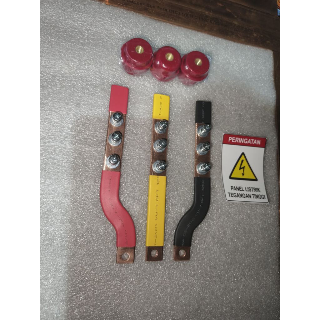 Jual BUSBAR 3×15 RST PANJANG 15 CM UNTUK MCCB 30A/100A | Shopee Indonesia