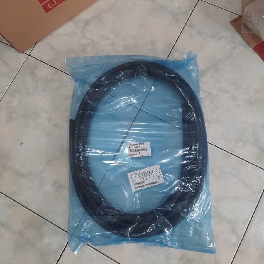 Jual karet body innova 2004 2005 2006 2007 2008 2009 2010 2011 2012 ...
