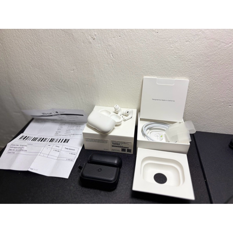 Jual AirPods Pro 1st generation (second) | Shopee Indonesia