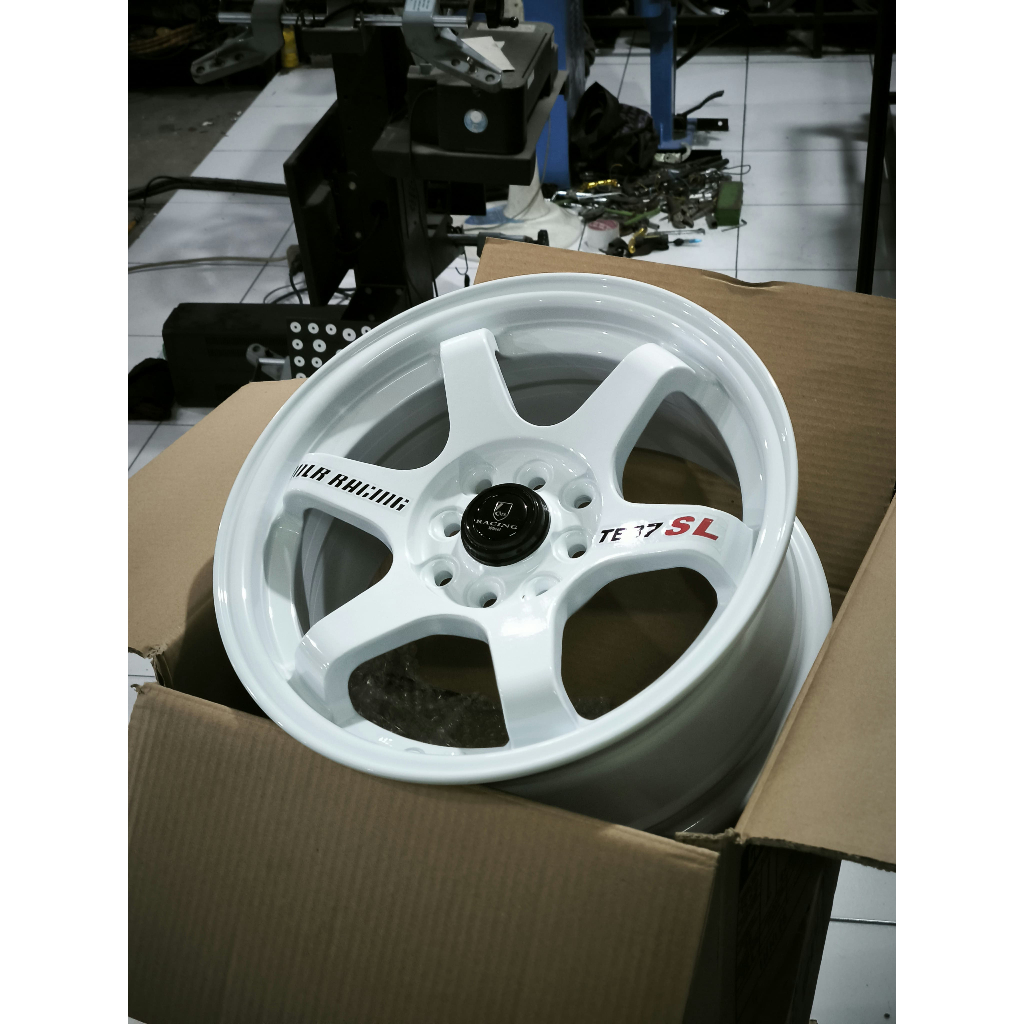Jual Velg Racing TE37 R15 Warna Putih untuk mobil Avanza Jazz Brio ring ...