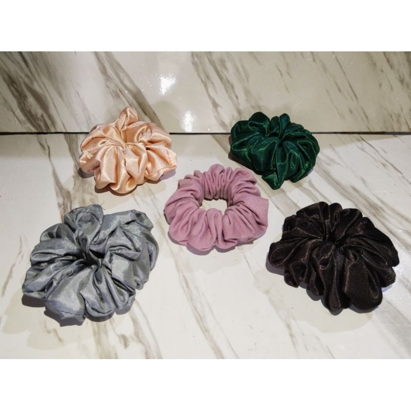 Jual (4pcs)bundling Scrunchie/ ikat rambut / cepol hijab | Shopee Indonesia