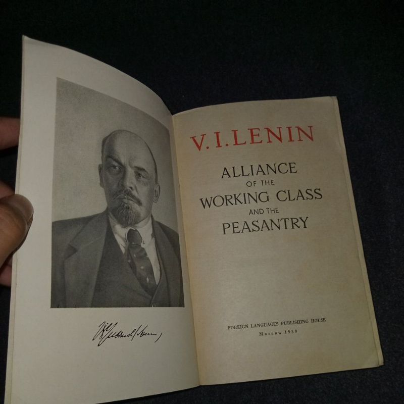 Jual BUKU ALLIANCE OF THE WORKING CLASS AND THE PEASANTRY - V I LENIN ...