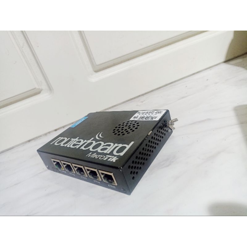 Jual Routerboard Mikrotik RB 450G ( Gigabit Edition ) | Shopee Indonesia