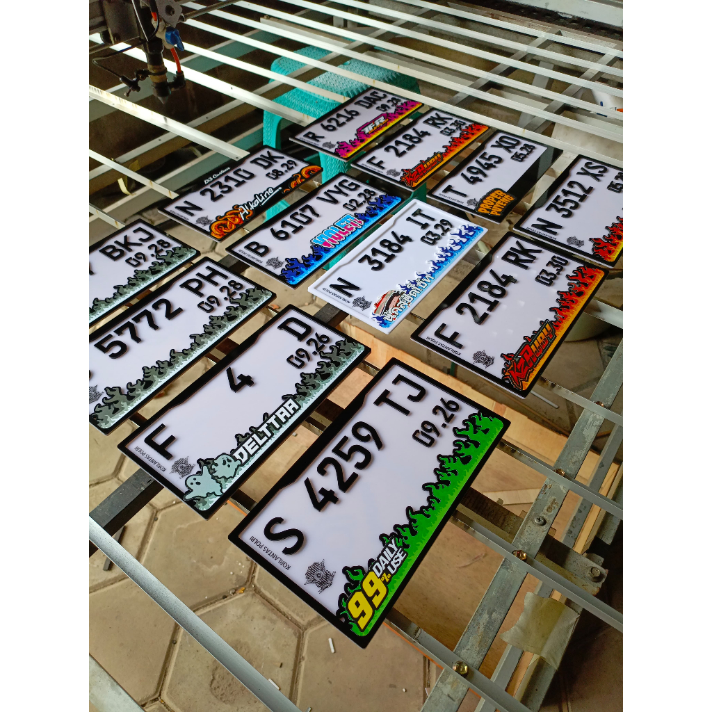 Jual FRAME SAJA TANPA PLAT ll FRAME CUSTOM API ll FRAME PLAT AKRILIK ...