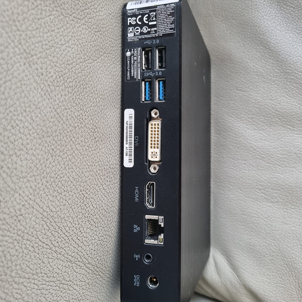 Jual PRELOVED MINI COMPUTER NANOPC BAREBONE FOXCONN TIPE AT-7300 BLACK ...
