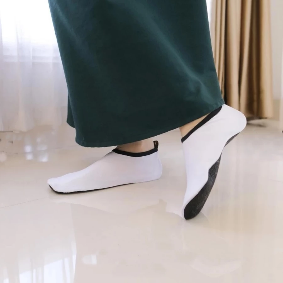  Sepatu Wanita Tawaf