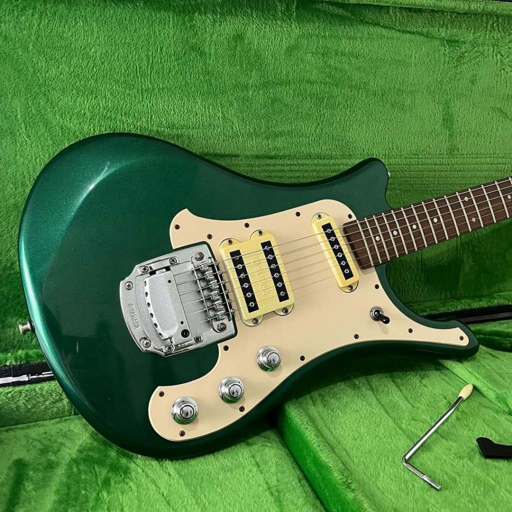 Jual Yamaha SGV-300 Flying Samurai Pearl Green with Hardcase n