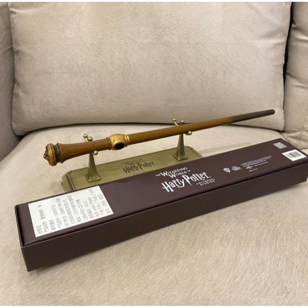 The Noble Collection - Alecto Carrow Character Wand - 13in 33cm Lon Wizarding World Wand With Name Tag Harry Potter Film Amz B004gh