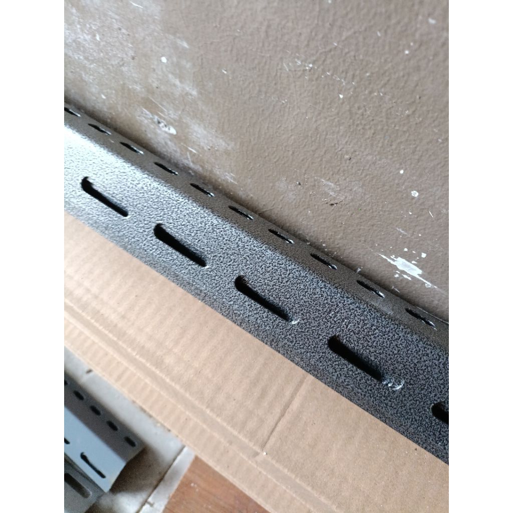 Jual Besi Siku Lubang Bahan Rak/Etalase Ukuran Tebal 36x36x1.2mm ...