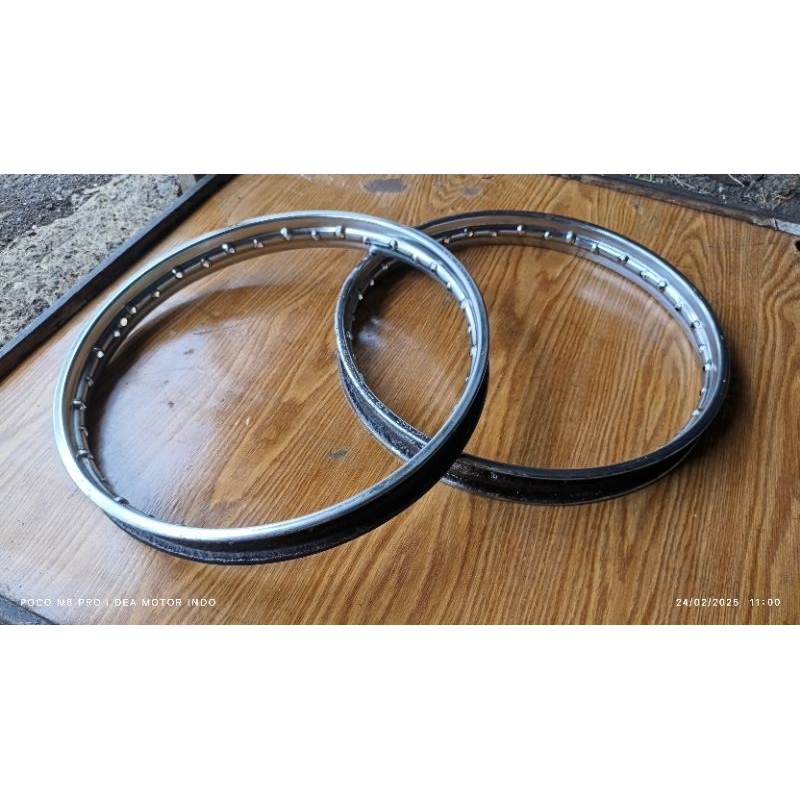Jual Yamaha Vega ZR original/velg depan belakang Yamaha Vega/original ...