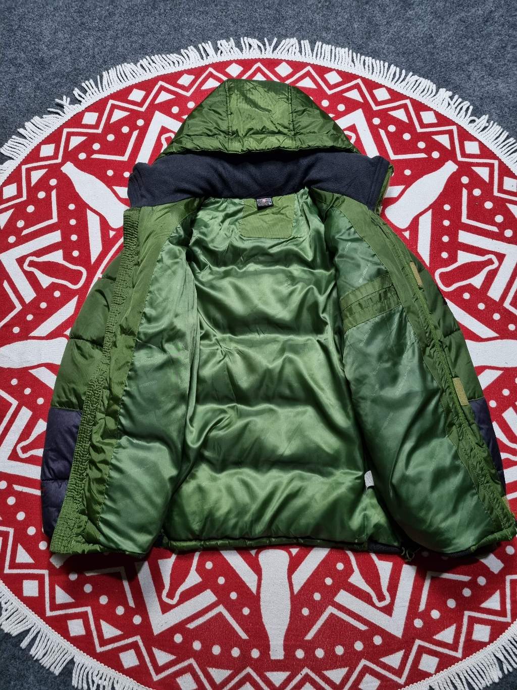 Jual Jacket outdoor Black Yak Fill power 700+ | Shopee Indonesia