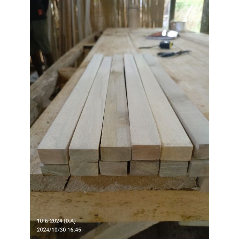 Jual Kayu reng 3x3 panjang 200cm sudah serut halus | Shopee Indonesia
