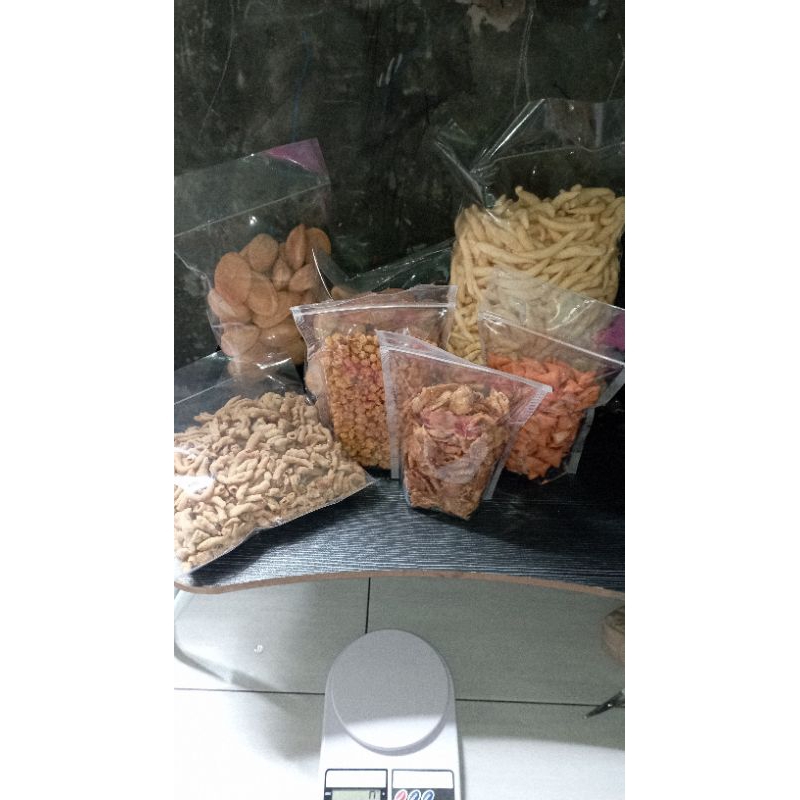 Jual snack kiloan | Shopee Indonesia